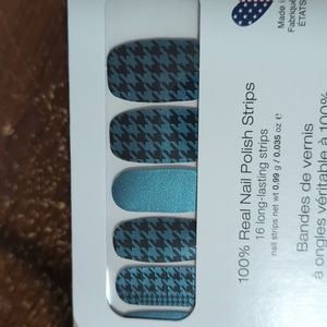 Color Street "Suit Yourself"